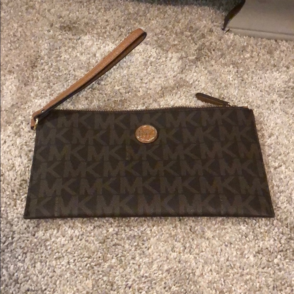 Michael Kors Wristlet